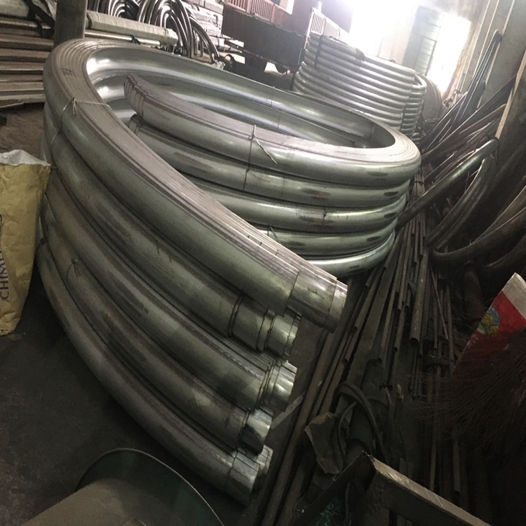 半圆管生产厂家生产的不锈钢半圆管